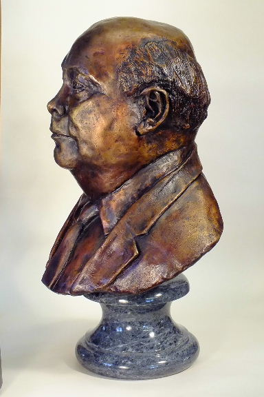 Julian Fellowes - bronze
